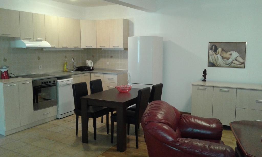 Oro Apartments Petrovac Стая снимка