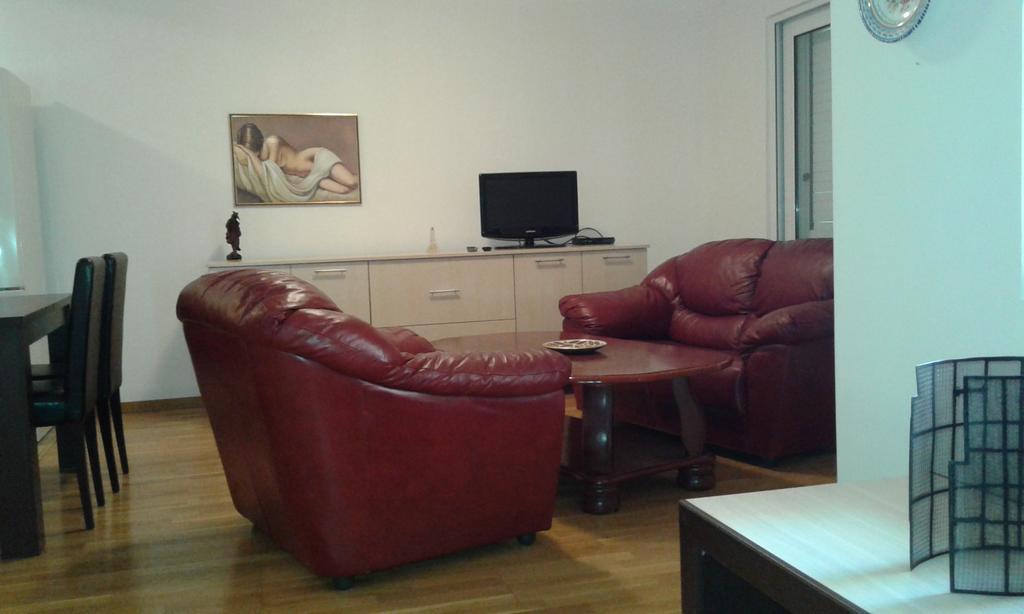 Oro Apartments Petrovac Стая снимка