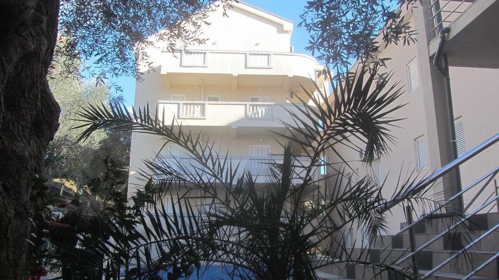 Oro Apartments Petrovac Екстериор снимка