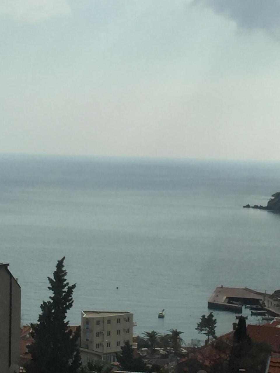 Oro Apartments Petrovac Екстериор снимка