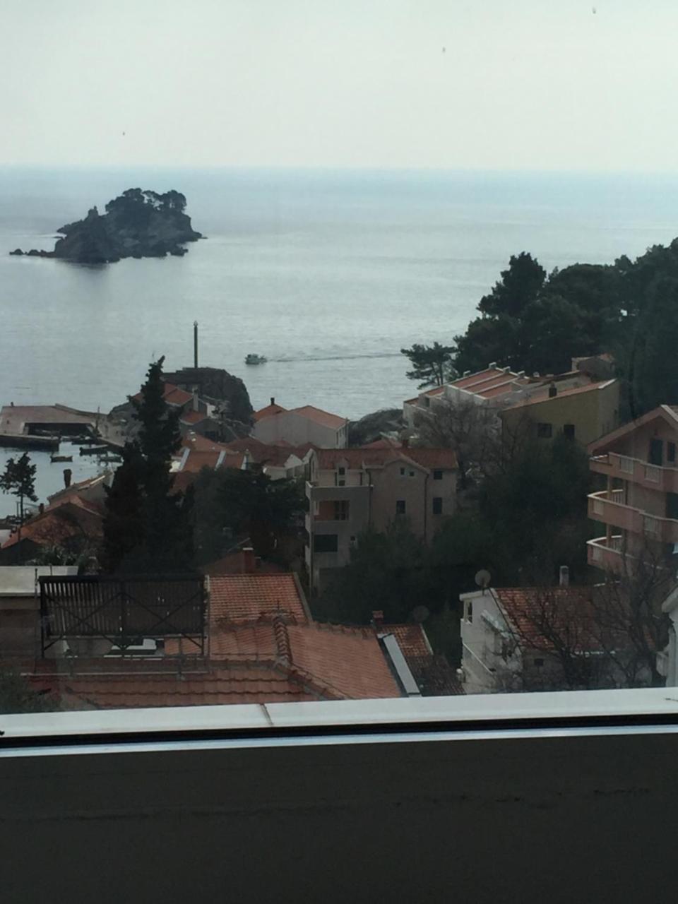 Oro Apartments Petrovac Екстериор снимка